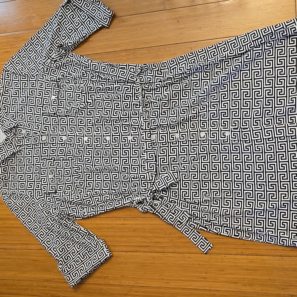 J. McLaughlin Black and White Geometric Dress. Size XL.